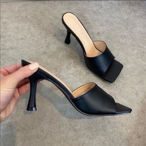 square toe heels